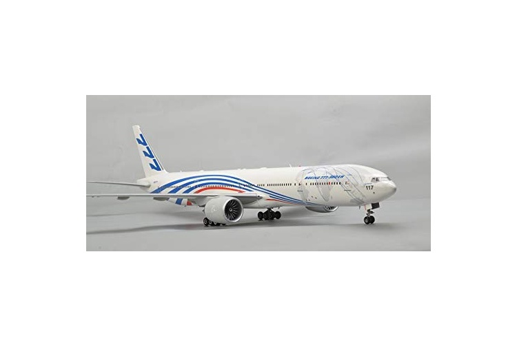 zvezda-7012-civil-airliner-boeing-777-300er-front-right